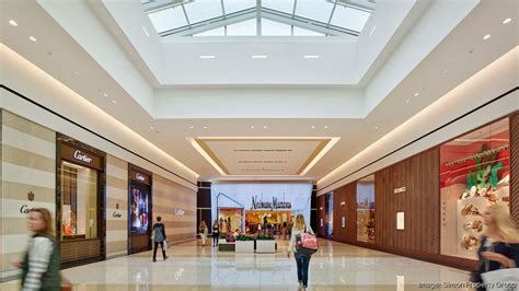 prada store king of prussia mall